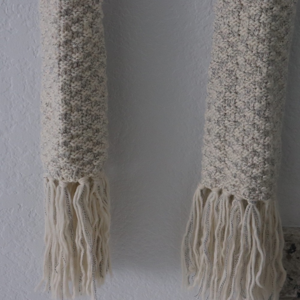 Target knitted scarf